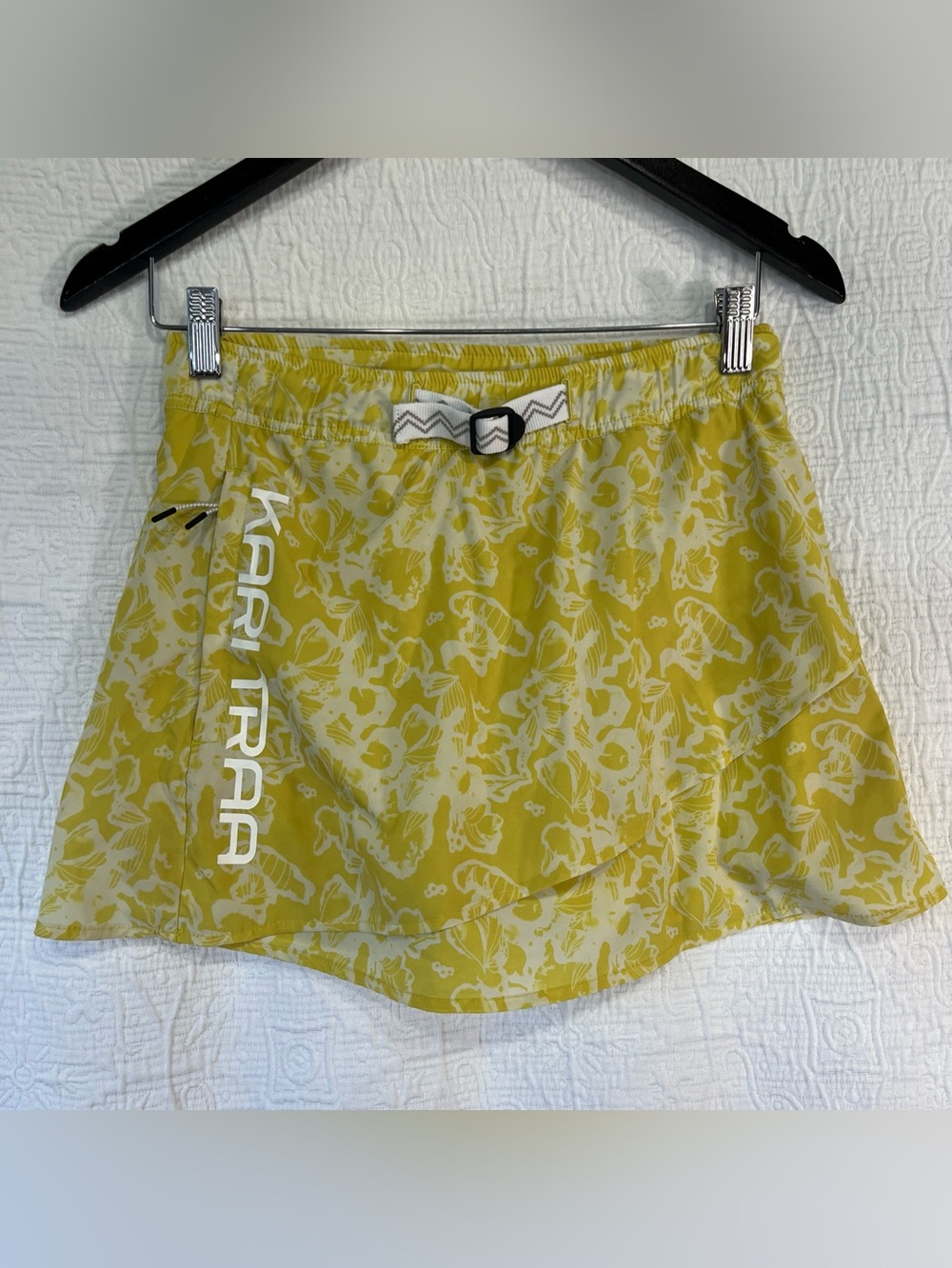 Kari Traa Ane Skort Small Sport Skirt Floral Yellow Hiking Tennis Pickleball Run